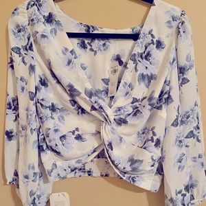 Abercrombie&Fitch Long Sleeve Knot-front Crop Top